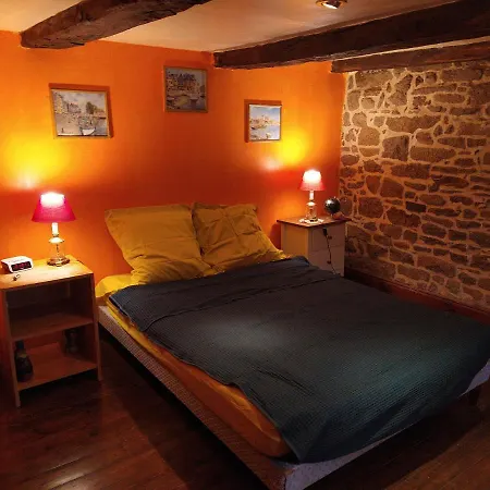 Maison En Granit Bleue Quarto em Acomodações Particulares Lanhelin