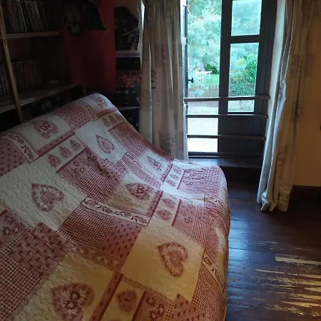 Habitación en casa particular Maison En Granit Bleue *
