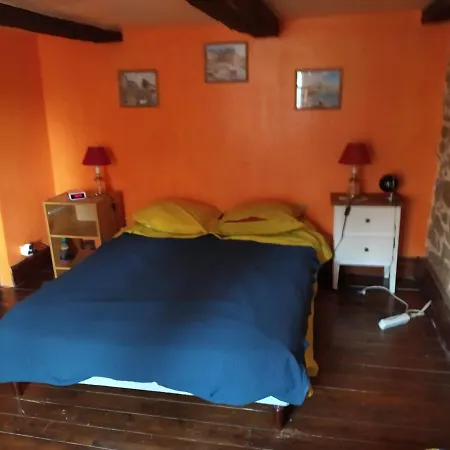 Maison En Granit Bleue Habitación en casa particular *
